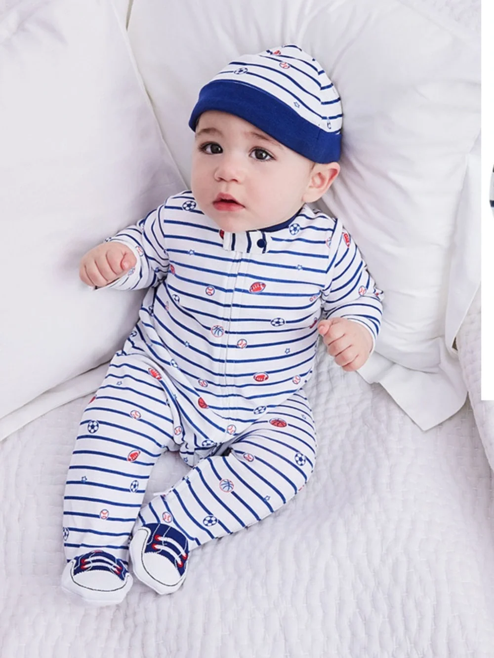 NWT! Little Me Baby Boys Sports Star Footed onsie & Hat 2 Piece Set 0-3 months